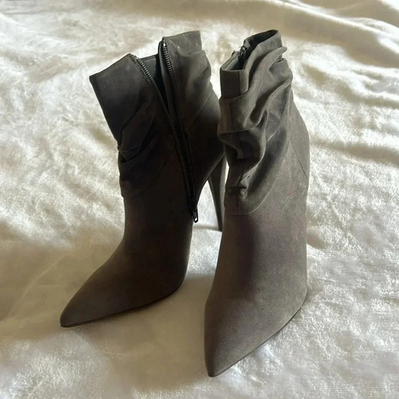 EUC JustFab Alyssa Slouchy Stiletto Bootie - Faux Suede -Dark Grey - Size 7.5 - Picture 3 of 8